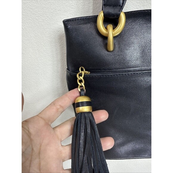 (X3) Tignanello leather  Vintage, Y2K black & gold Shoulder Bag - Picture 5 of 16